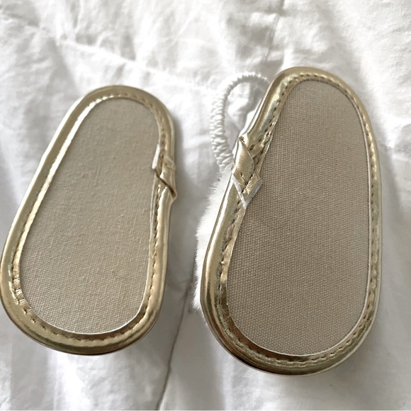 Infant Fuzzy Sandals - Picture 4 of 4